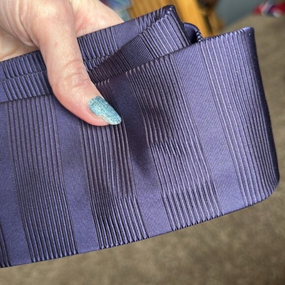 Hugo Boss 58 x 3.25 Striped Silk Made in Italy Neck Tie - Picture 5 of 5